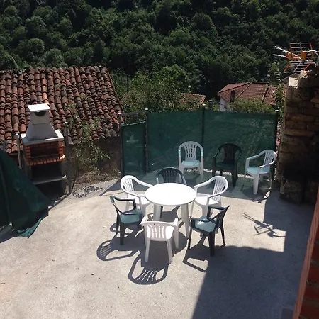 בית כפרי La Corrada Llamoso